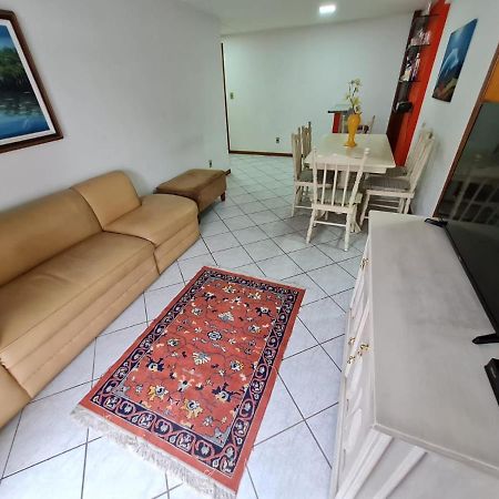 Apt Encantador Centro Guarapari, Completo, 50 M Da Praia מראה חיצוני תמונה
